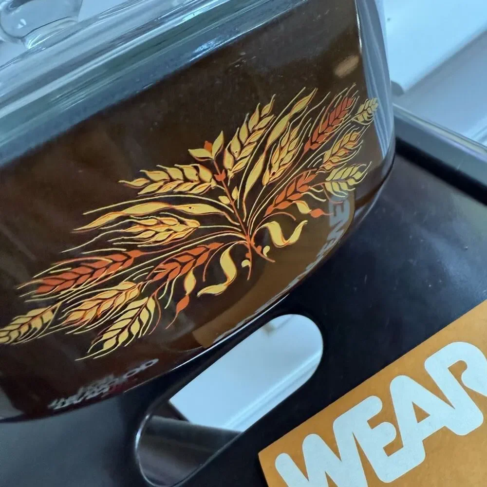 NEW Wear-Ever Glass Ovenware Silver Stone American Wheat Pattern Casserole 1.5 Q